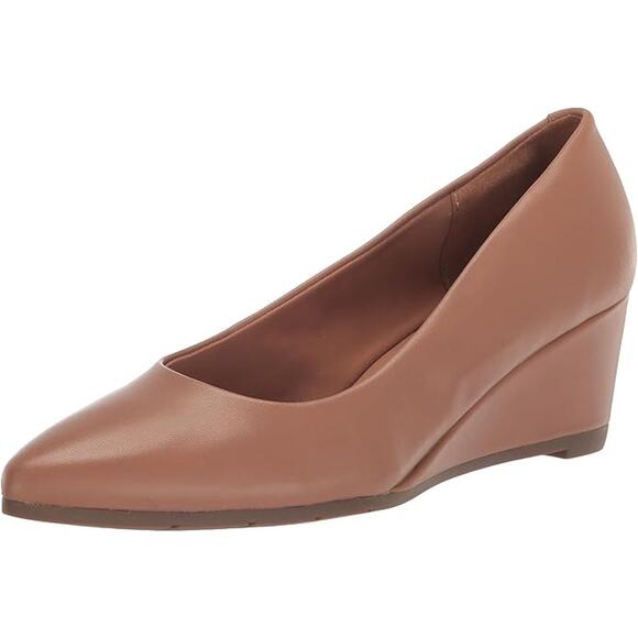 NWT Easy Spirit Women's Jinger Pump, Natural 120, 9.5 Wide - Picture 2 of 6